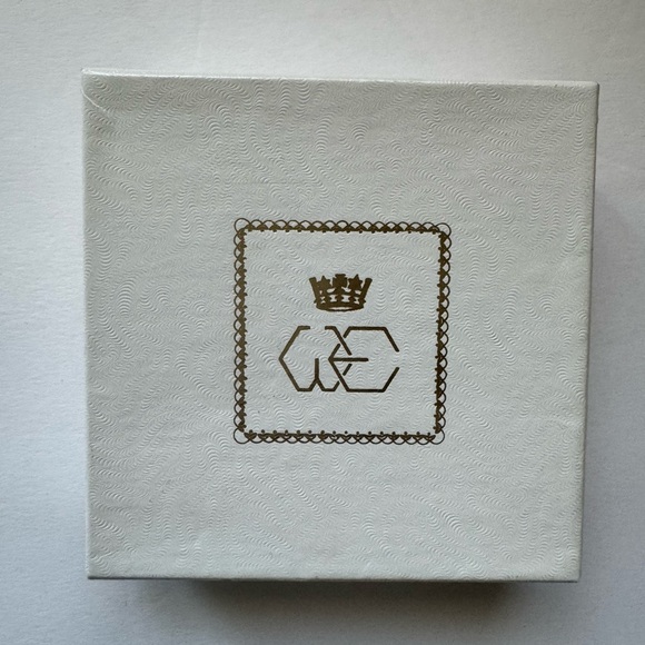 VINTAGE | ALEXIS KIRK Gold Tone Gilt Metal Clip Statement Earrings - Picture 4 of 7